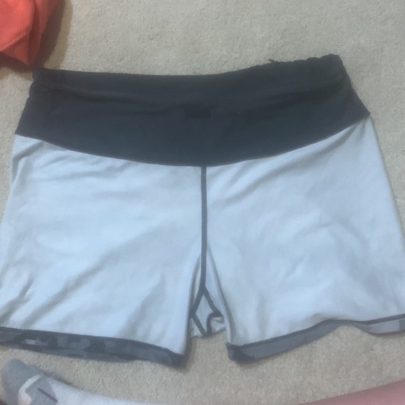 Black camo shorts - Picture 5 of 5